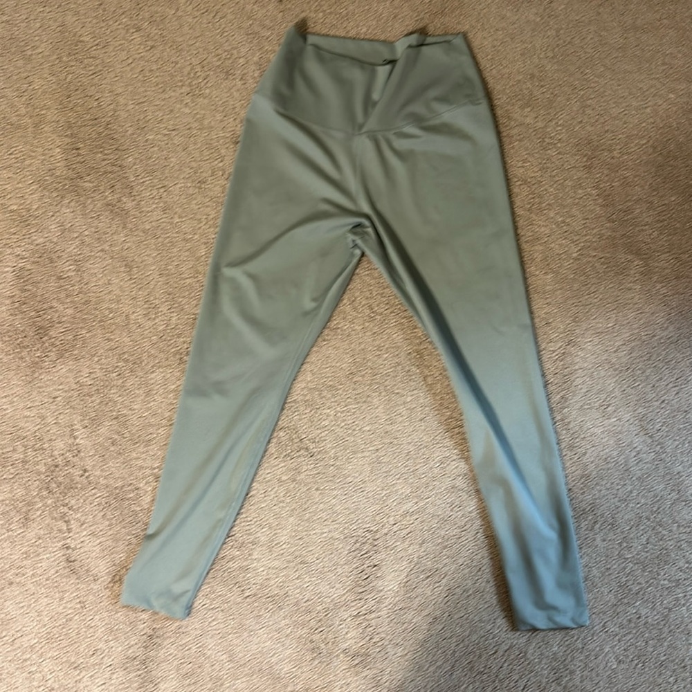Nike yoga Dri-Fit capri leggings